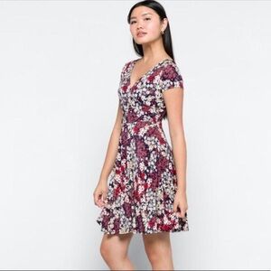 Kaileigh Deep V-Neck Wrap Sundress Navy Red & White Floral Sundress Medium